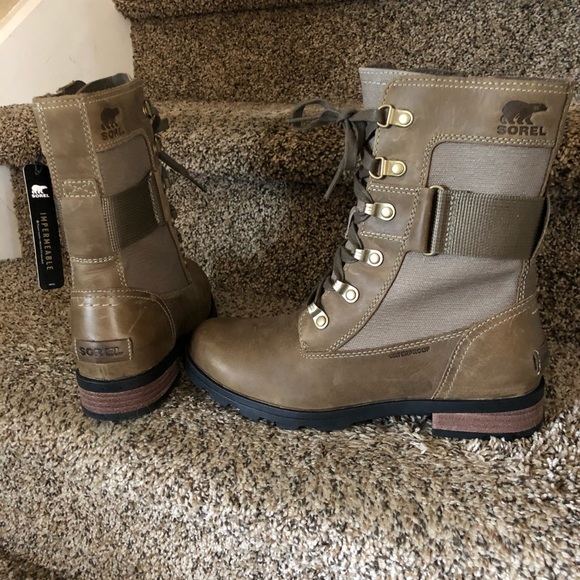 SOLD - Sorel Boots - Picture 4 of 6